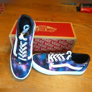 Vans, Ward Galaxy print, size 8 women's shoes